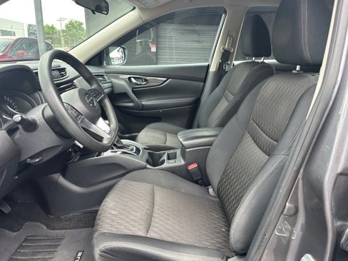 Used 2017 Nissan Rogue S AWD/4WD image 9