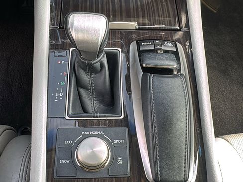 Used 2013 Lexus LS 460 L w/ Preferred Accessory Package image 20