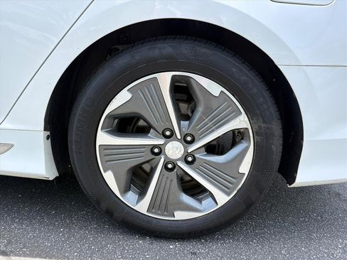 Used 2019 Hyundai Sonata Limited FWD image 24