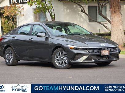 New 2025 Hyundai Elantra Blue