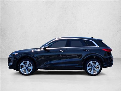 Used 2025 Audi Q5 Premium Plus AWD/4WD image 9
