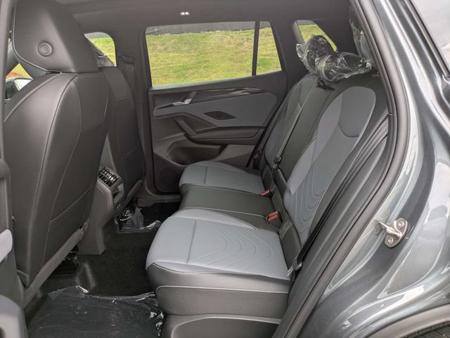 New 2026 Volkswagen Tiguan SE R-Line AWD/4WD image 15