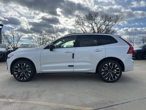 New 2026 Volvo XC60 B5 Ultra w/ Protection Package Premier image 4