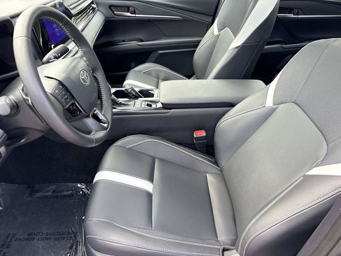 Used 2026 Toyota Camry SE FWD image 14