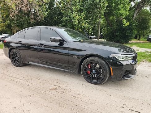 Used 2023 BMW 530e w/ M Sport Package RWD image 1