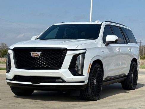 Used 2025 Cadillac Escalade Sport w/ Touring Package image 3