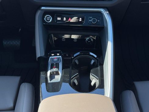Used 2025 Audi Q5 Premium Plus AWD/4WD image 11