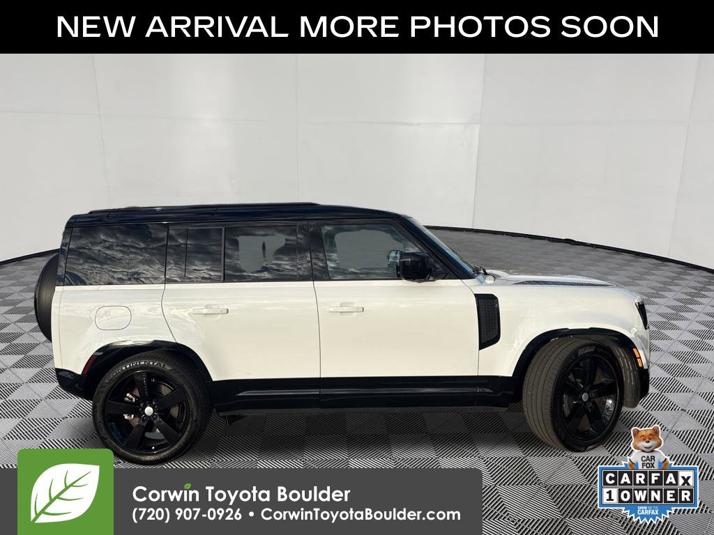 Used 2025 Land Rover Defender 110 X-Dynamic SE AWD/4WD image 9