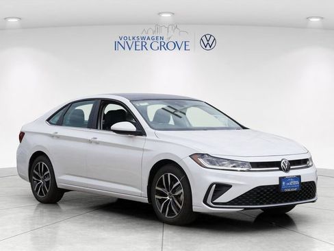 New 2025 Volkswagen Jetta SE FWD image 1