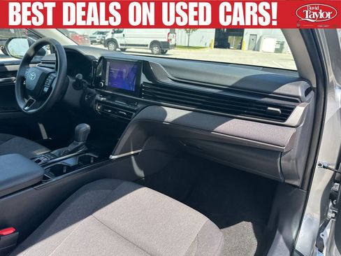Used 2025 Toyota Camry LE FWD image 28