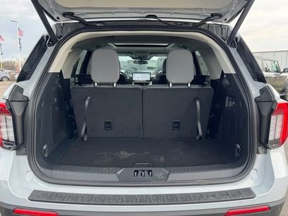 New 2026 Ford Explorer Active w/ Active Comfort Package