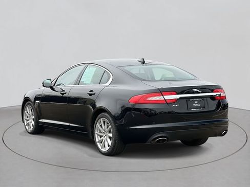 Used 2013 Jaguar XF image 4