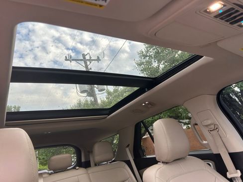 Used 2020 Ford Explorer XLT w/ Equipment Group 202A image 17