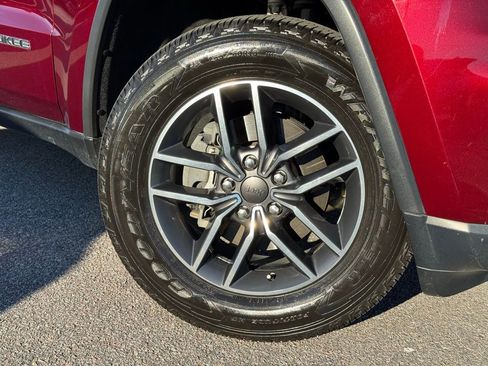 Used 2020 Jeep Grand Cherokee Limited image 6