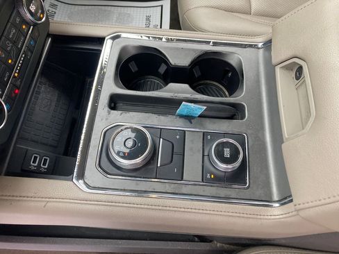 Used 2019 Ford Expedition XLT w/ Equipment Group 202A image 30