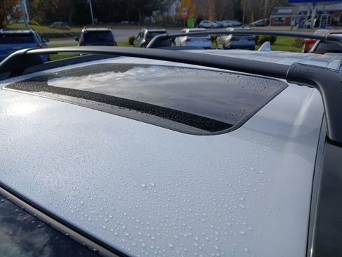 New 2025 Toyota RAV4 Limited image 5