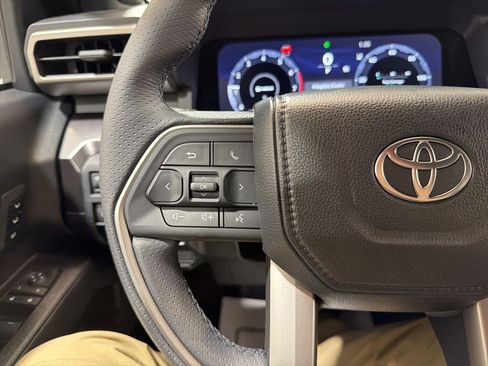 Used 2026 Toyota 4Runner TRD Off-Road Premium AWD/4WD image 24