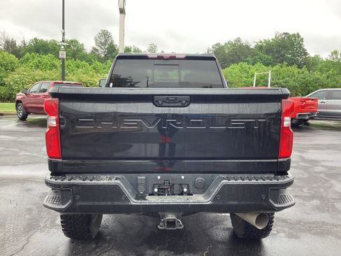 Used 2021 Chevrolet Silverado 2500 LTZ w/ LTZ Plus Package AWD/4WD image 3