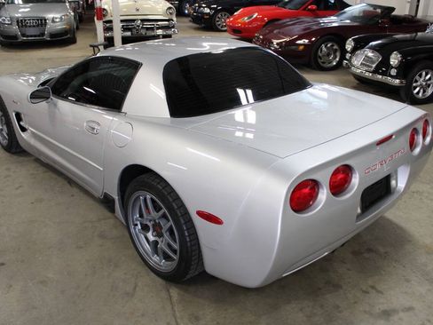 Used 2001 Chevrolet Corvette Z06 w/ Memory Pkg RWD image 17