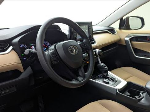 Used 2020 Toyota RAV4 LE w/ Phone Cable & Charge Package image 23