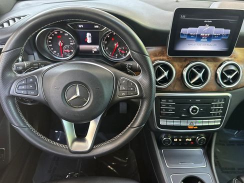 Used 2018 Mercedes-Benz GLA 250 4MATIC image 15