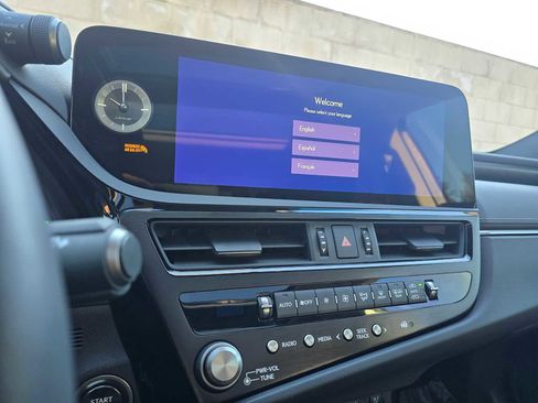 Used 2025 Lexus ES 350 w/ Premium Package image 27