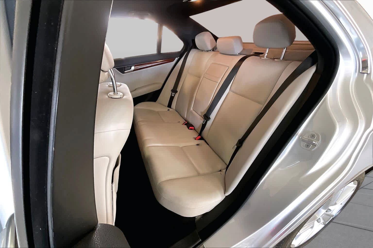 Used 2011 Mercedes-Benz C 300 Sedan image 19