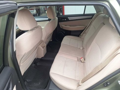 Used 2017 Subaru Outback 2.5i Premium AWD/4WD image 12