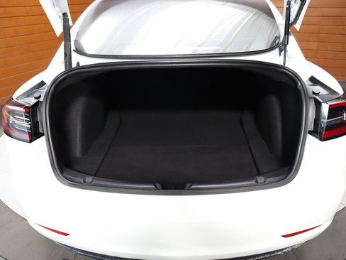 Used 2023 Tesla Model 3 Standard Range image 51