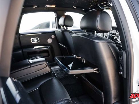 Used 2017 Rolls-Royce Ghost RWD image 31