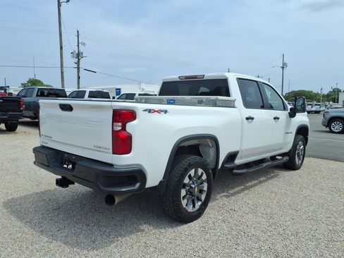 Used 2022 Chevrolet Silverado 2500 Custom w/ Custom Value Package AWD/4WD image 7