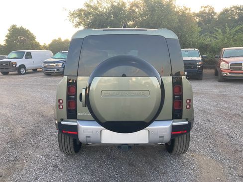Used 2024 Land Rover Defender 110 S AWD/4WD image 7