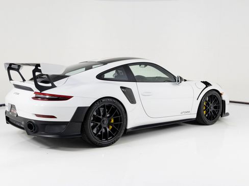 Used 2018 Porsche 911 GT2 RS image 3