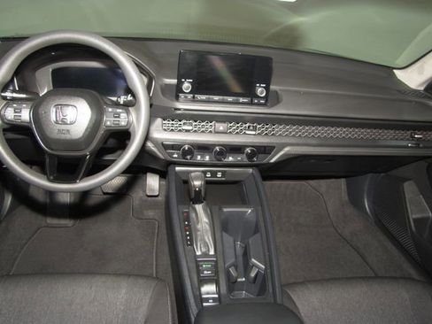 Certified 2023 Honda Accord EX image 14