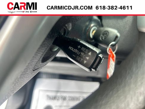 Used 2019 Toyota Highlander LE FWD image 20