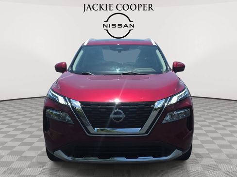 Used 2023 Nissan Rogue Platinum FWD image 2