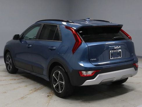 Used 2025 Kia Niro EX FWD image 9