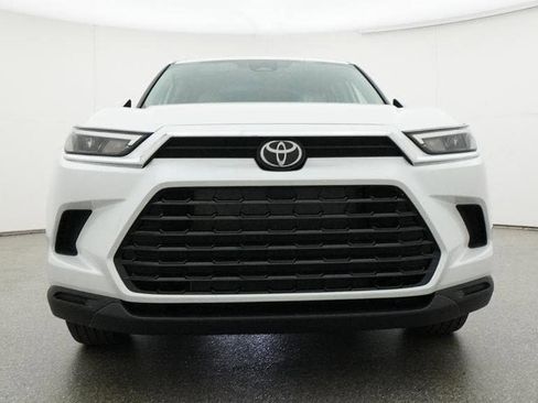 New 2026 Toyota Grand Highlander XLE image 31