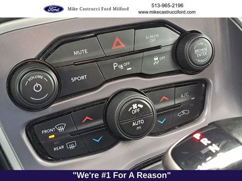 Used 2021 Dodge Challenger SXT w/ Driver Convenience Group image 15