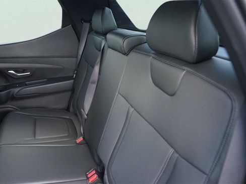 Used 2026 Hyundai Santa Cruz SEL FWD image 13