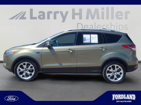 Used 2013 Ford Escape Titanium AWD/4WD image 2