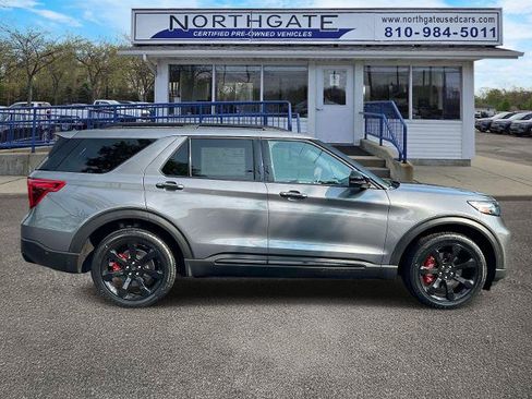 Certified 2022 Ford Explorer ST w/ Equipment Group 401A AWD/4WD image 2