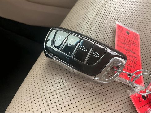 Used 2017 Hyundai Tucson SE Plus w/ Cargo Package image 12