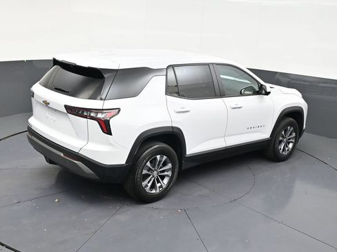 Used 2025 Chevrolet Equinox LT w/ Safety and Technology Package image 17