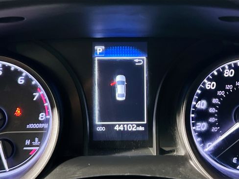 Used 2023 Toyota Camry SE FWD image 22