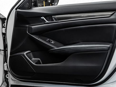 Used 2021 Honda Accord Sport image 18