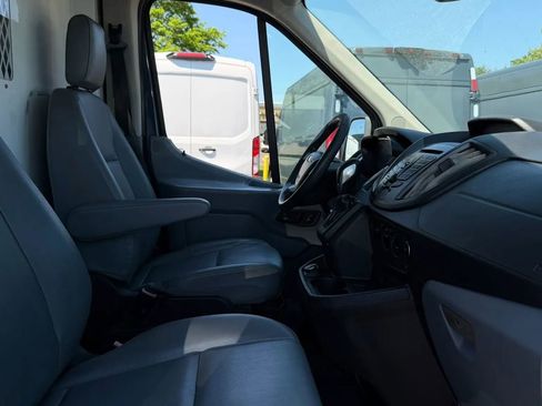 Used 2019 Ford Transit 250 148 Medium Roof RWD image 19