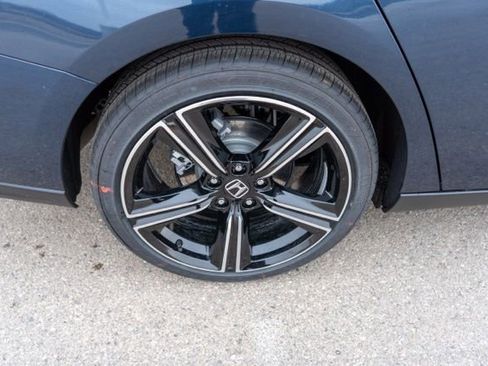 Used 2025 Honda Accord SE image 10