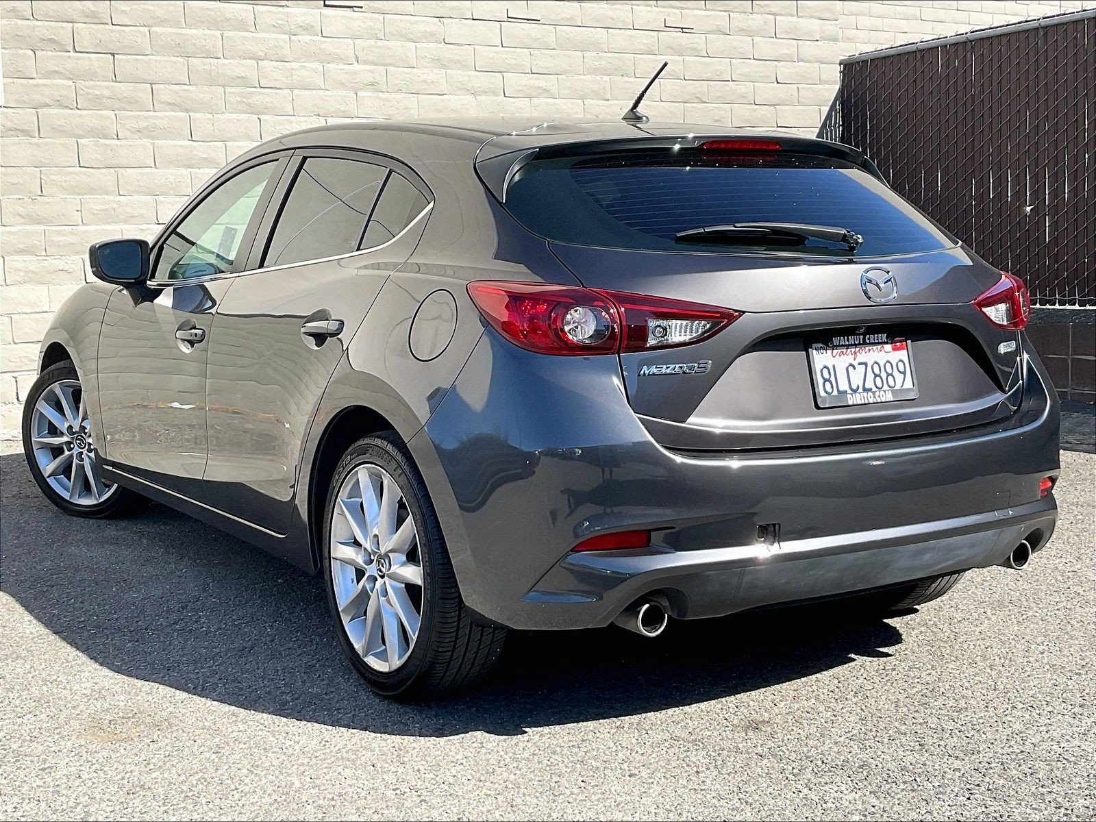 Used 2017 MAZDA MAZDA3 Touring FWD image 10