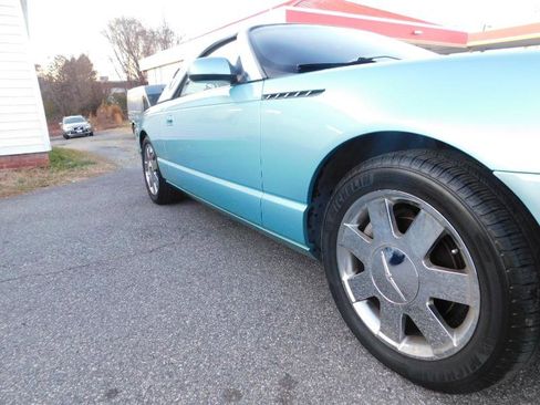Used 2002 Ford Thunderbird Deluxe image 33